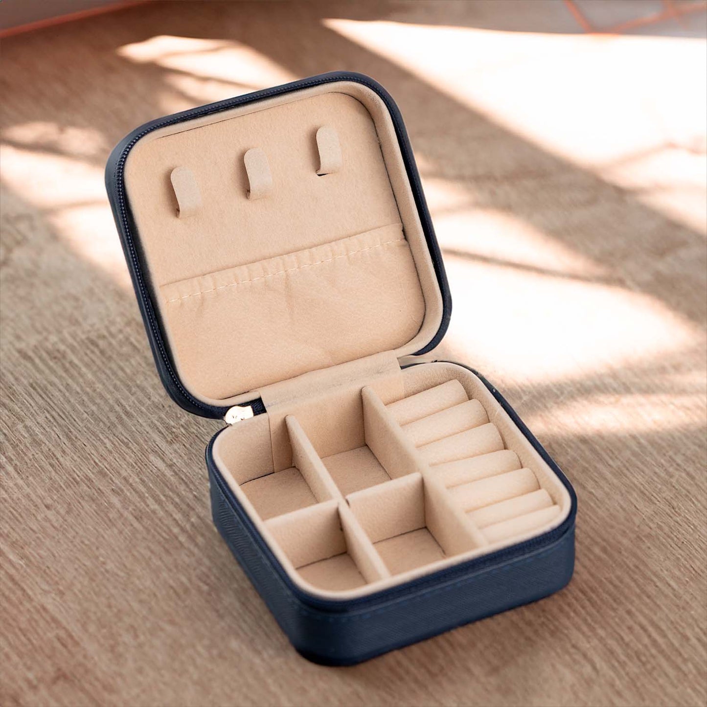 Portable Travel Jewellery Storage Box random colour